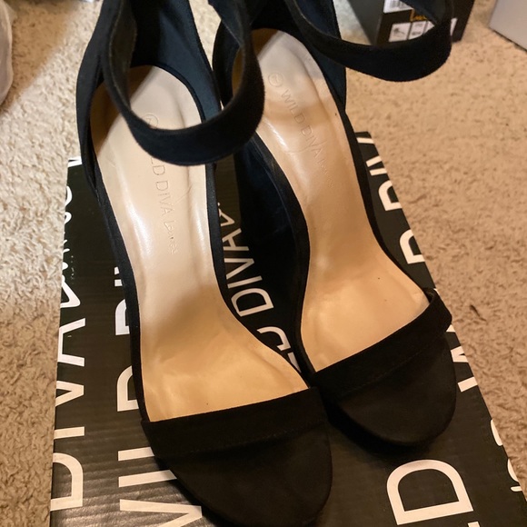 Black Aldo heels - Picture 1 of 2
